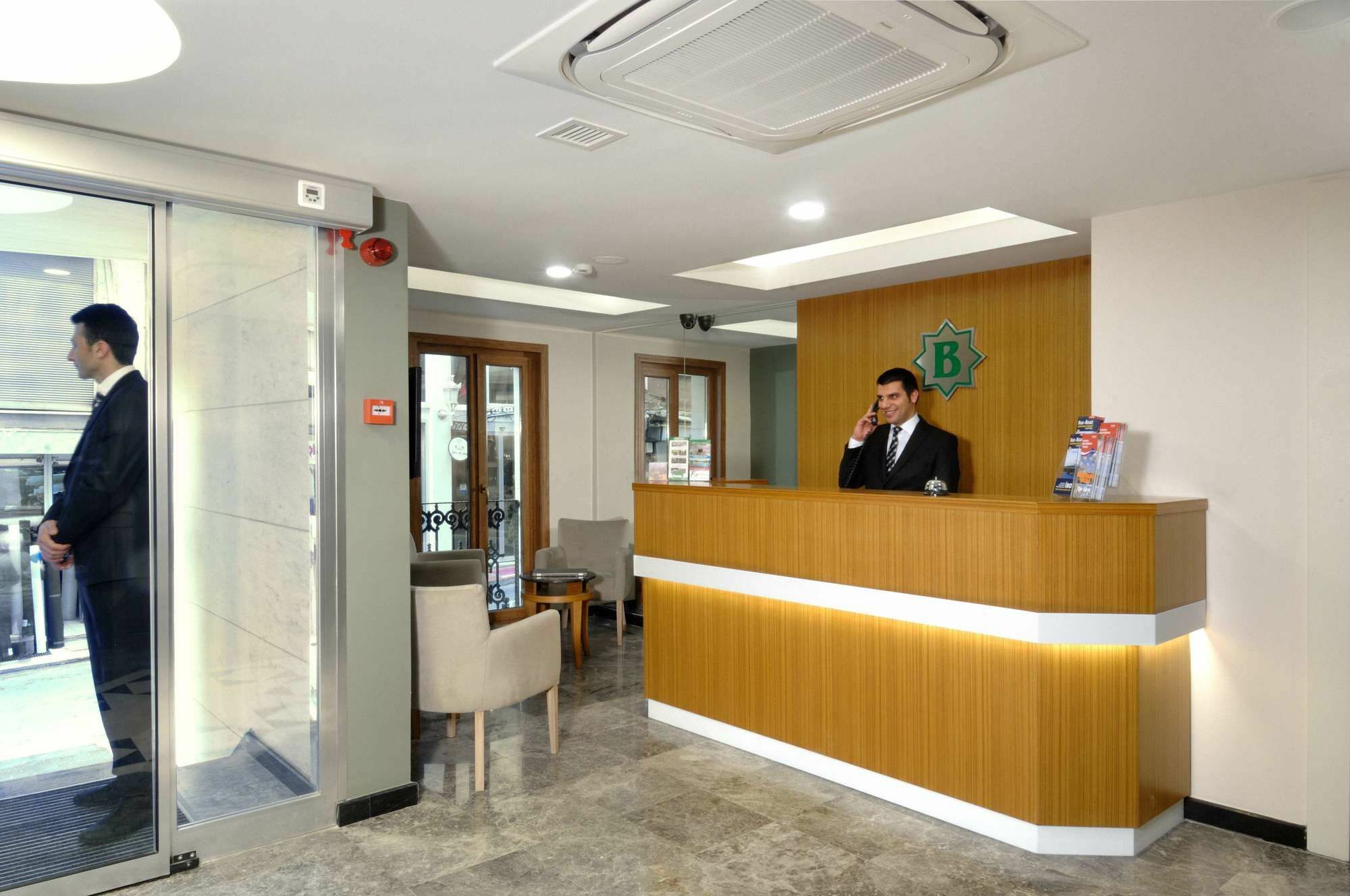 Bizim Hotel Истанбул Екстериор снимка
